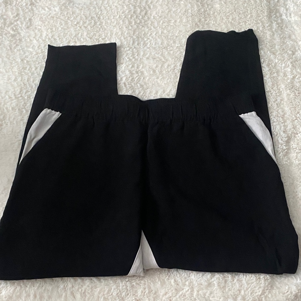 🍄Club Monaco Black and White Joggers